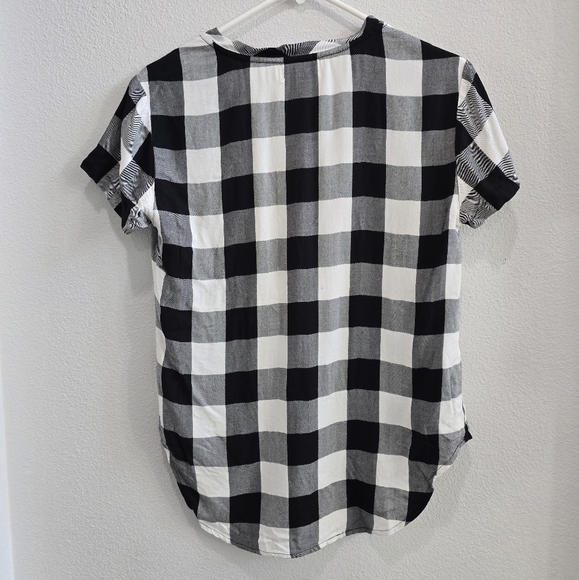 Cloth & Stone black and white checkered top size XS - Picture 2 of 3